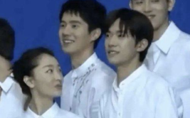 娱乐吃瓜cp,揭秘明星们的甜蜜互动与粉丝们的嗑糖盛宴