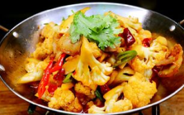 干锅花菜炒肉的做法,香辣可口，下饭佳肴