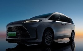 别克GL8陆尚正式上市 综合续航1420km售价2499万元起2025年7月3日别克商务车多少钱一辆